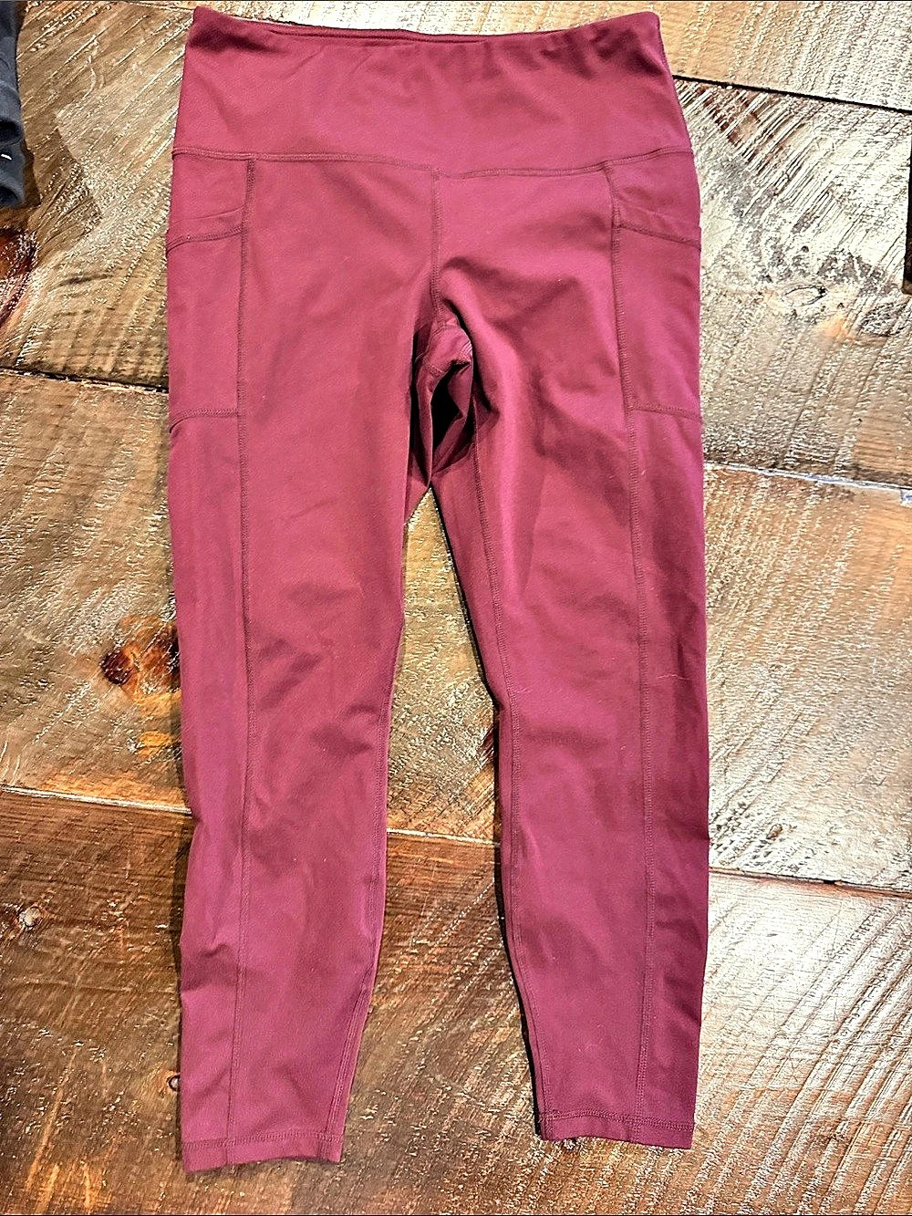 Yogalicious Lux Leggings in Maroon Size Large